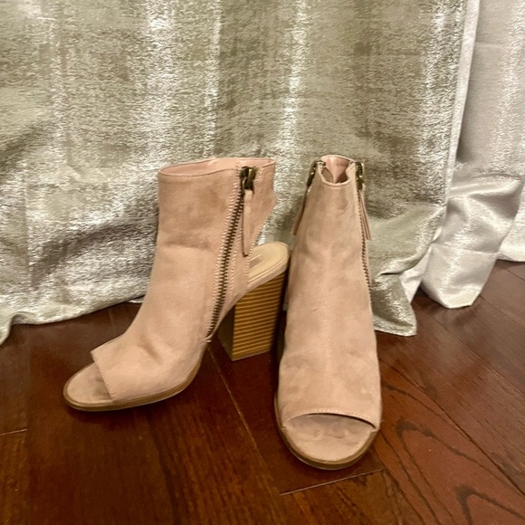 EUC Dusty Pink Open Toe, Open Heel Block Heel Booties, Sz 6.5 - Picture 6 of 7